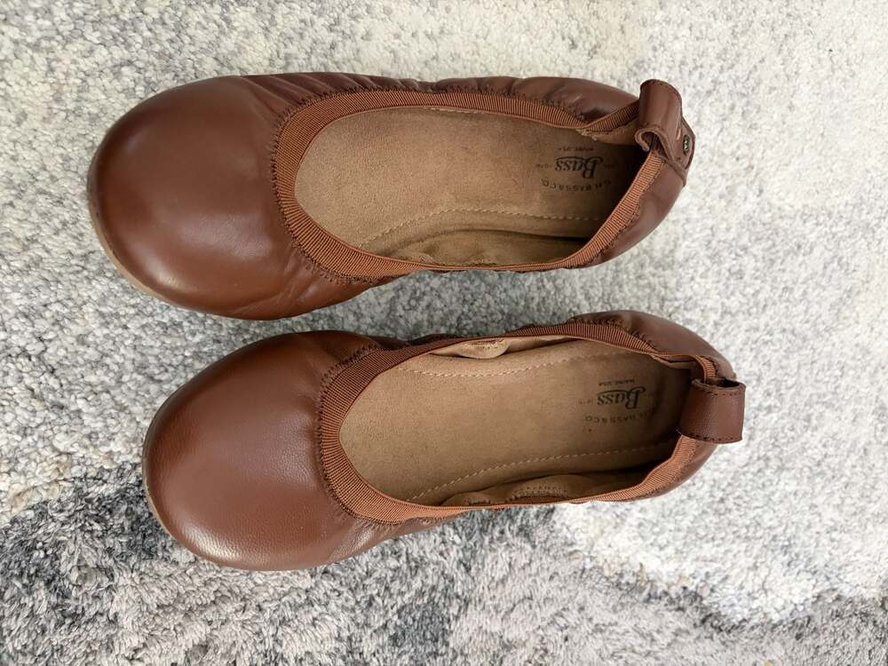 Bass Women's folding ballet shoes